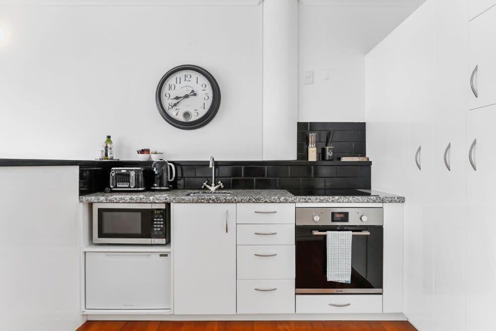 Funky One Bedroom Apartment On Princes Wharf Auckland Esterno foto